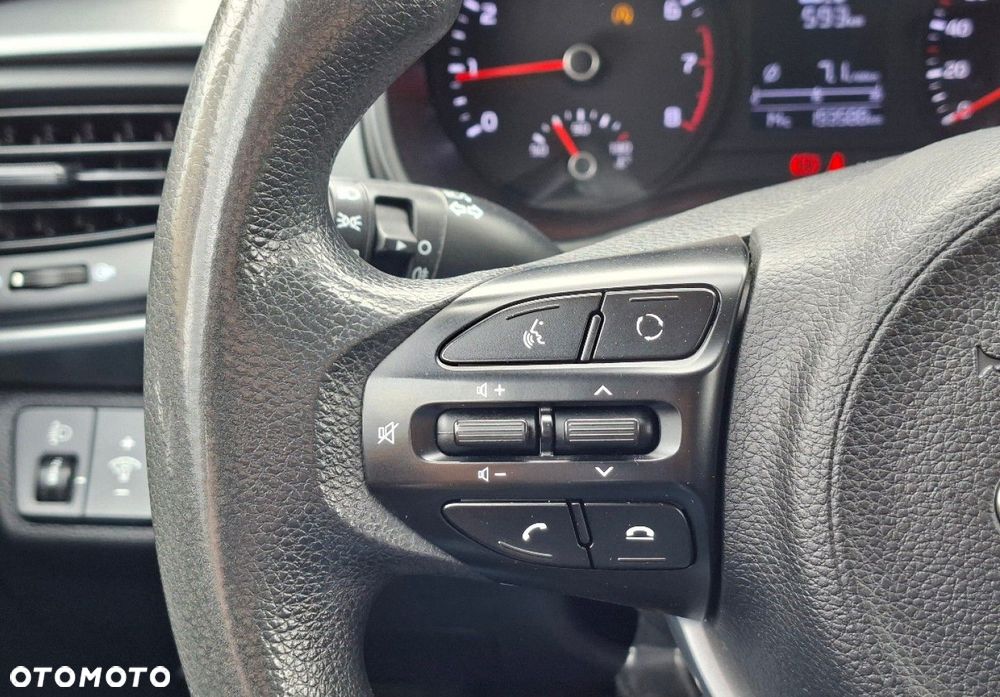 Kia Stonic - 25