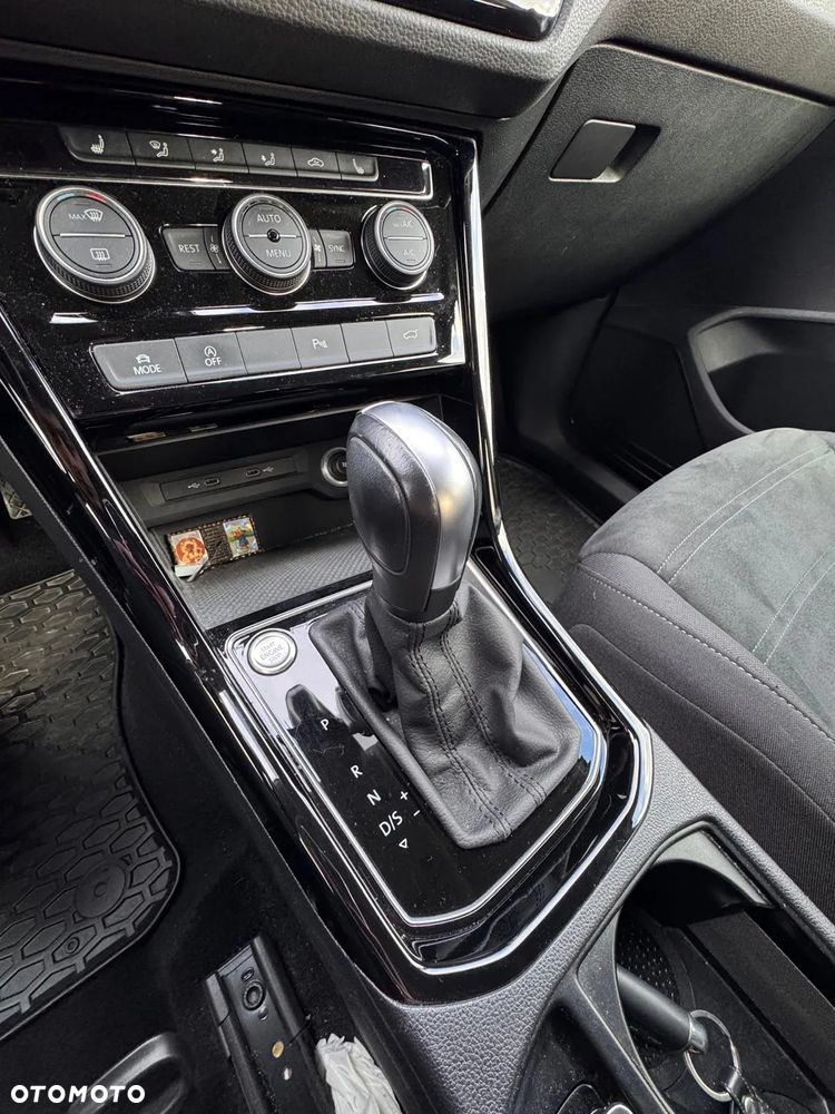 Volkswagen Touran 1.5 TSI EVO Highline DSG - 10