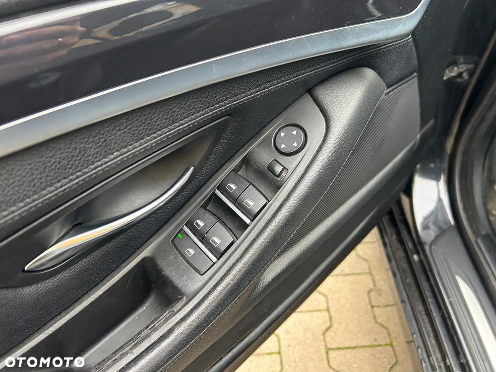BMW Seria 5 530d Modern Line - 22