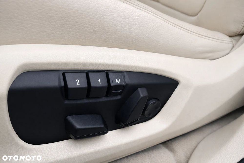 BMW X5 xDrive25d Sport-Aut - 24