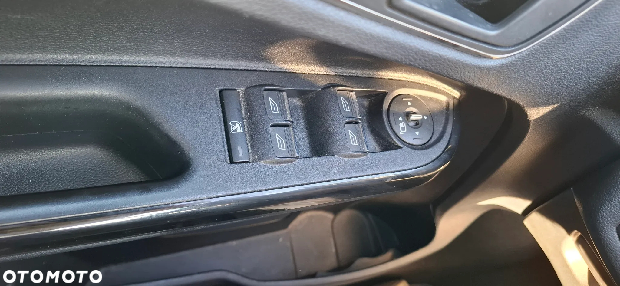 Ford B-MAX 1.0 EcoBoost Titanium - 17