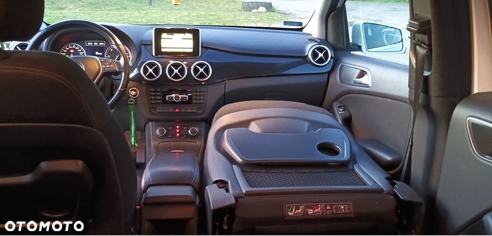 Mercedes-Benz Klasa B 180 CDI (BlueEFFICIENCY) 7G-DCT - 14