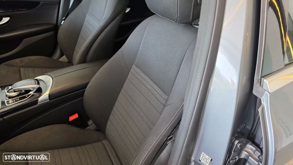 Mercedes-Benz C 180 BlueTEC Avantgarde Aut. — fotografia 33