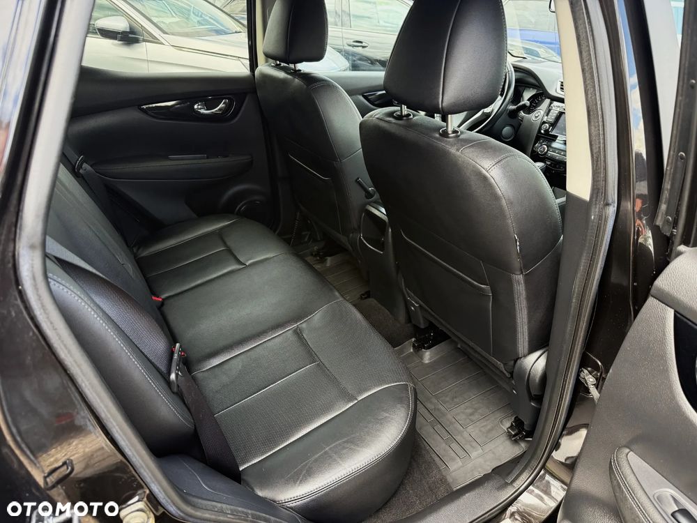 Nissan Qashqai 1.6 dCi Xtronic TEKNA+ - 11