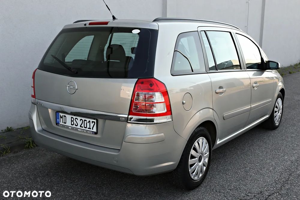 Opel Zafira - 11
