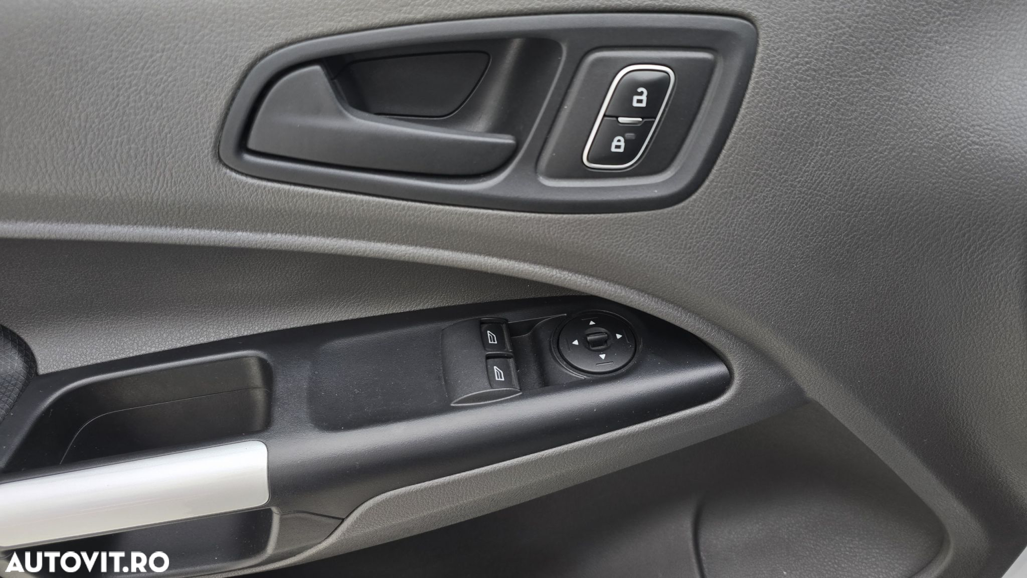 Ford Transit Connect - 11