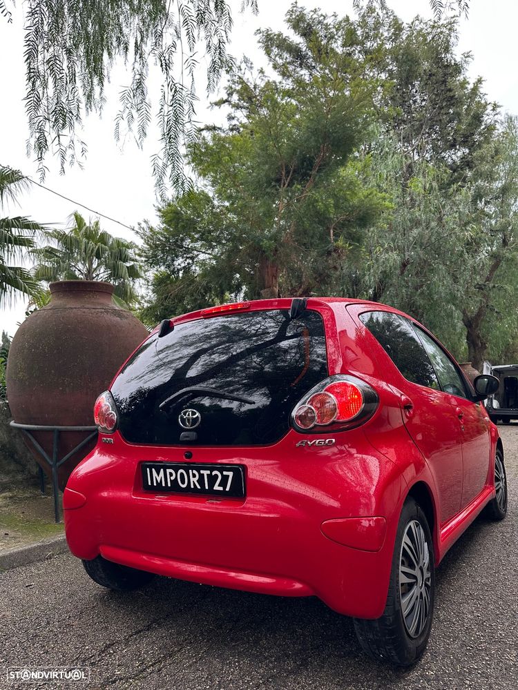 Toyota Aygo Black - 9