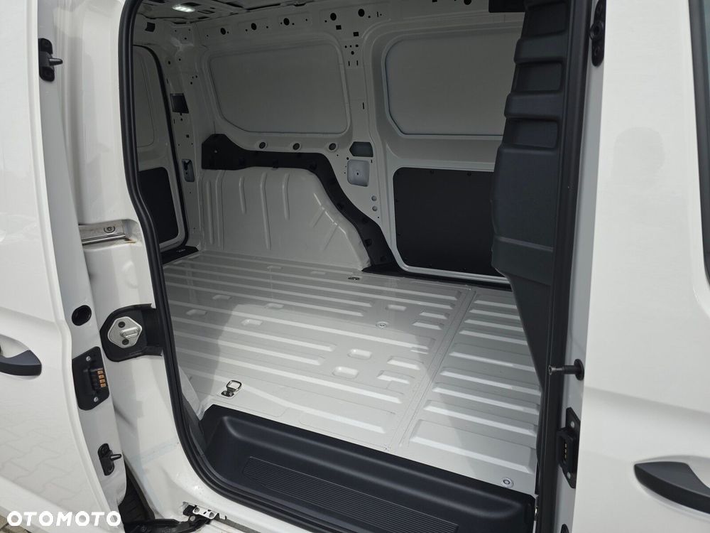 Volkswagen Caddy Caddy silnik: 2,0 l TDI EU6 SCR 102 KM / skrzynia biegów: manualna 6-biegowa rozstaw osi: 2970 mm - 14