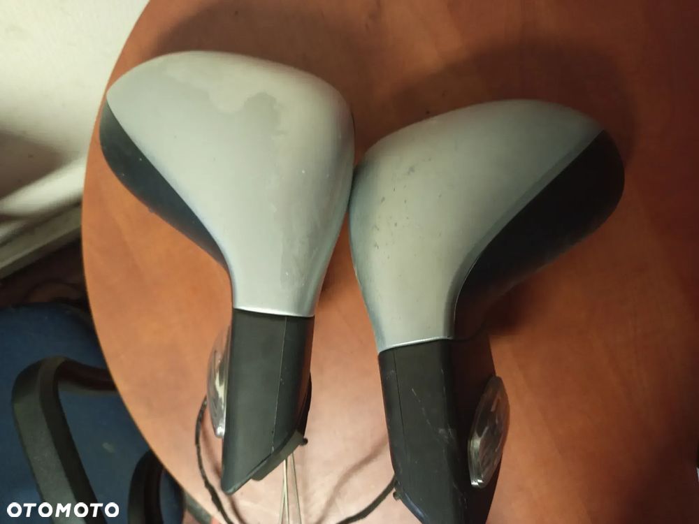 LUSTERKO PEUGEOT 207 MANUALNE LEWE LUB PRAWE 2PIN