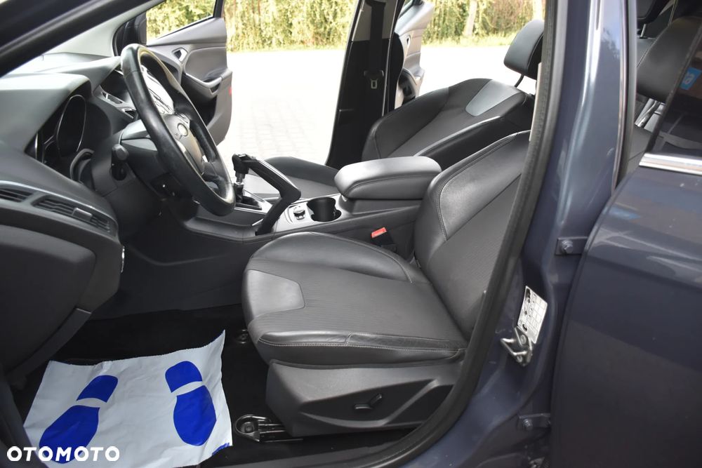 Ford Focus 1.6 TDCi DPF Titanium - 12