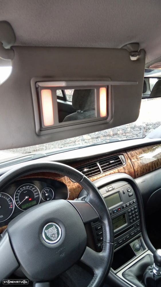 Jaguar X-Type SW 2.0 D Classic - 16