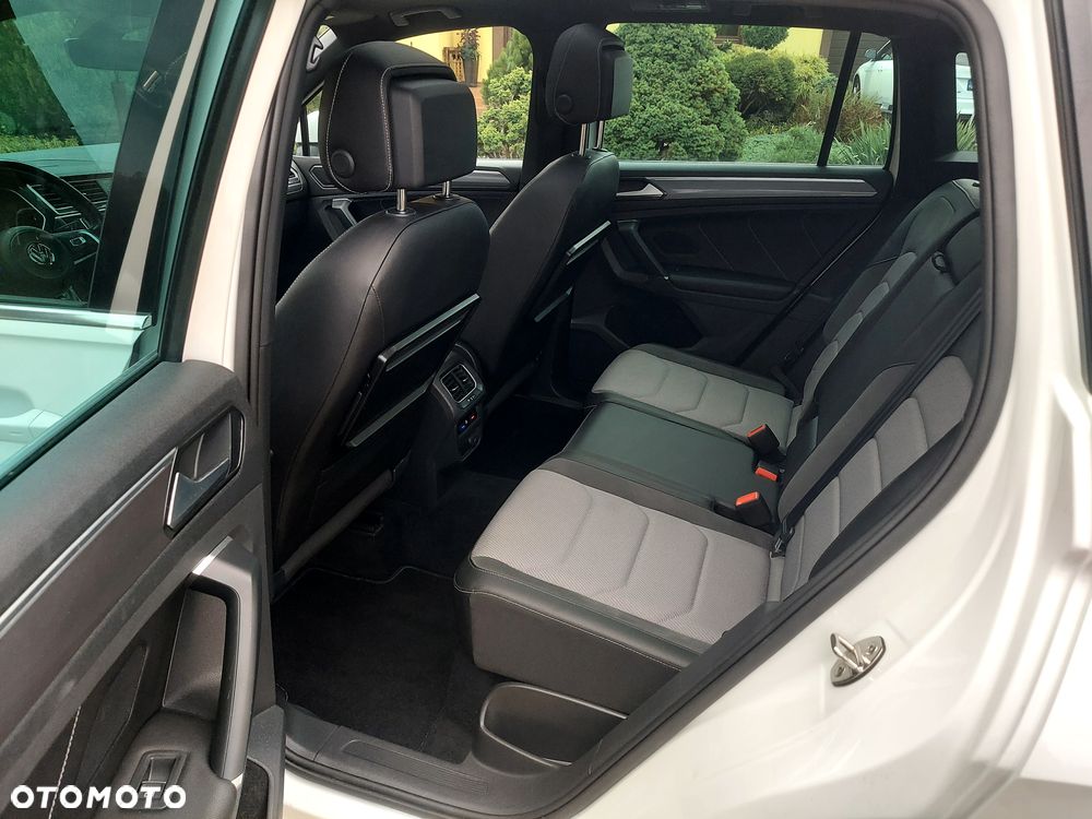 Volkswagen Tiguan 2.0 TDI SCR 4MotION DSG R-Line - 11