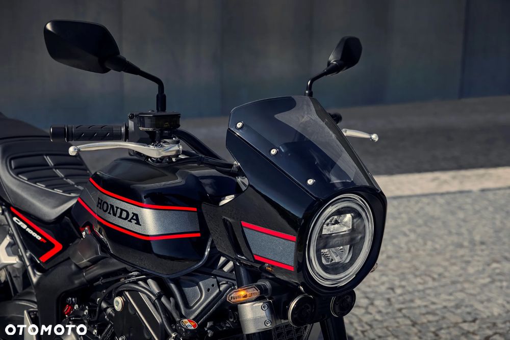 Honda CB - 12