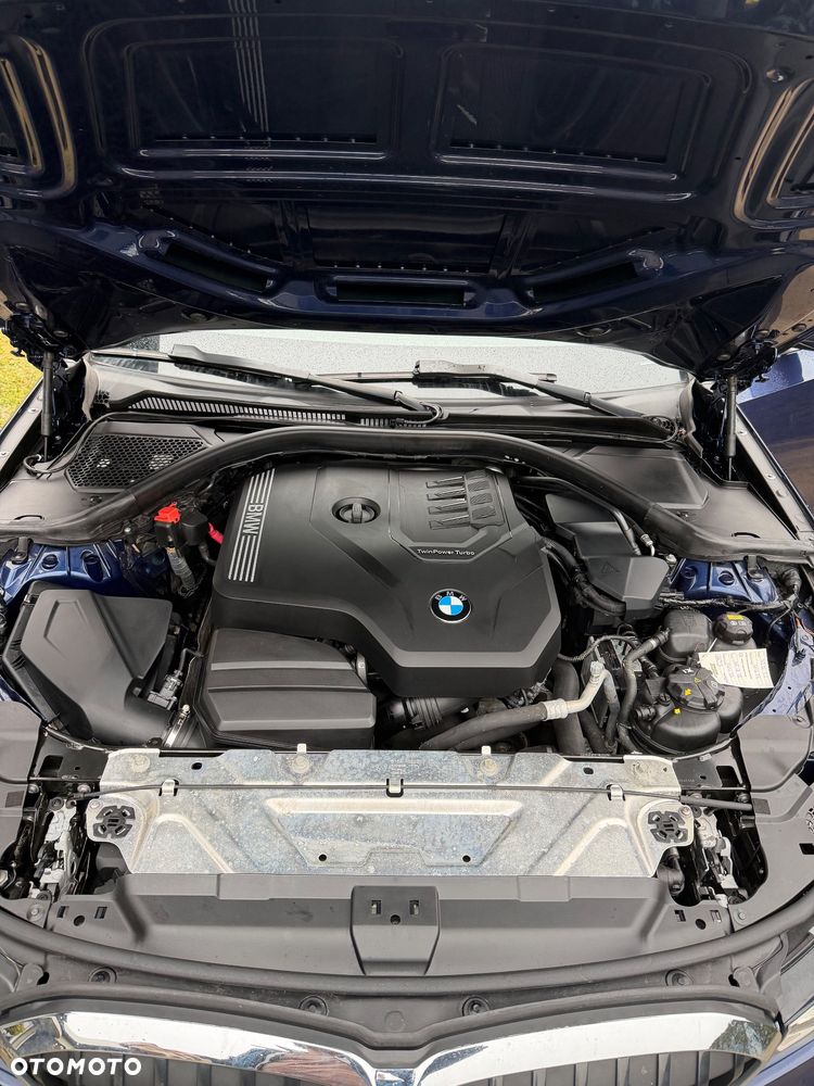 BMW Seria 3 330i xDrive Sport Line - 18