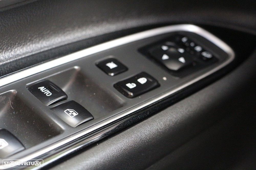 Mitsubishi Outlander 2.0 MIVEC Instyle Navi+ - 52