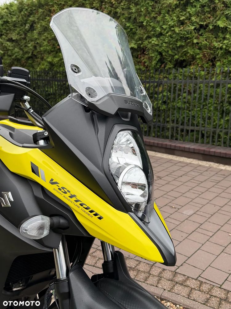 Suzuki V-STROM - 12