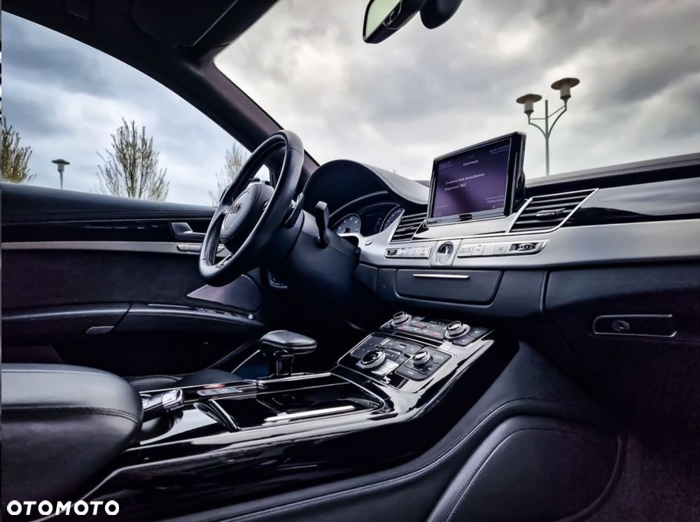 Audi S8 - 14