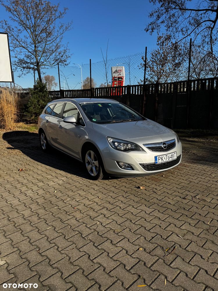 Opel Astra 2.0 CDTI Exklusiv - 2