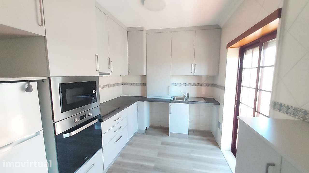 Apartamento T2 - Centro de Fátima - Grande imagem: 2/20