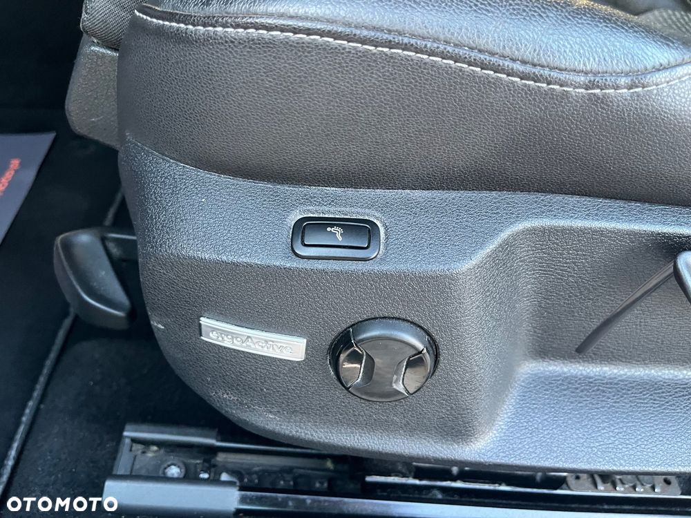 Volkswagen Golf - 10