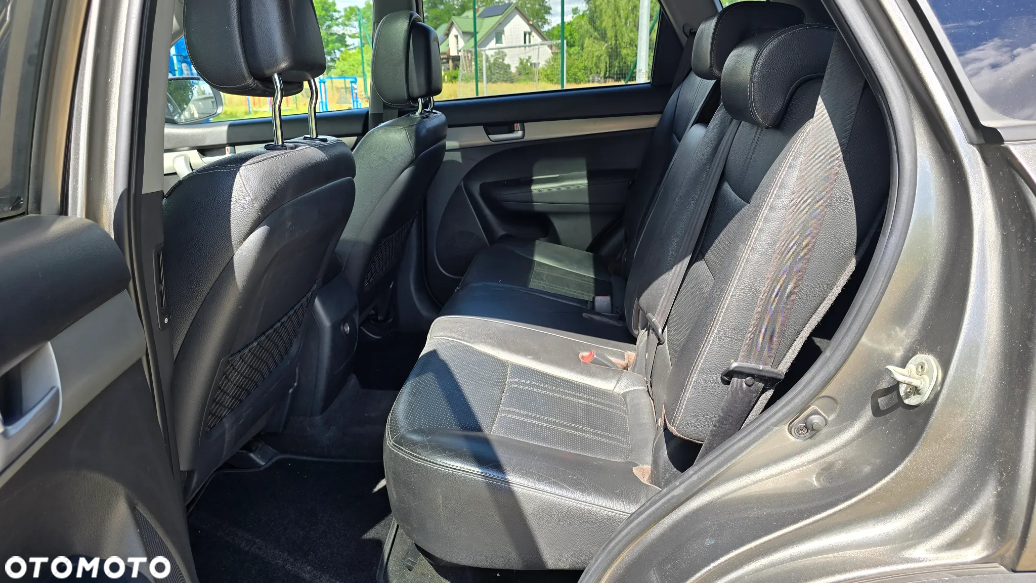 Kia Sorento - 25
