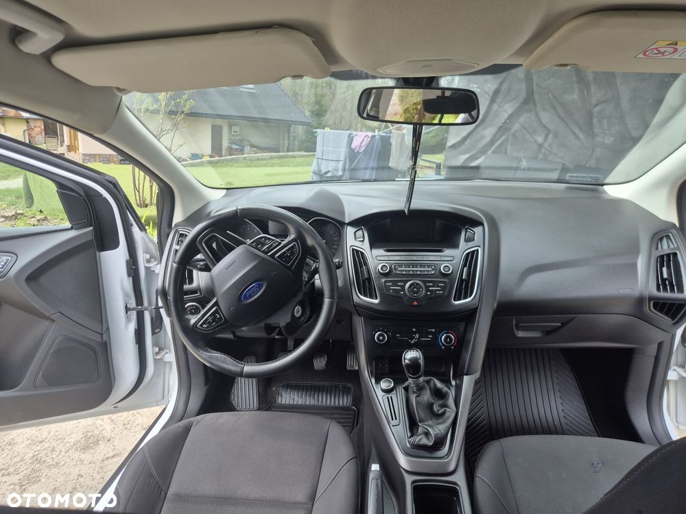 Ford Focus 1.6 SYNC Edition - 3