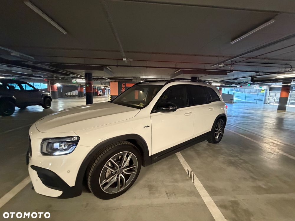 Mercedes-Benz GLB - 5