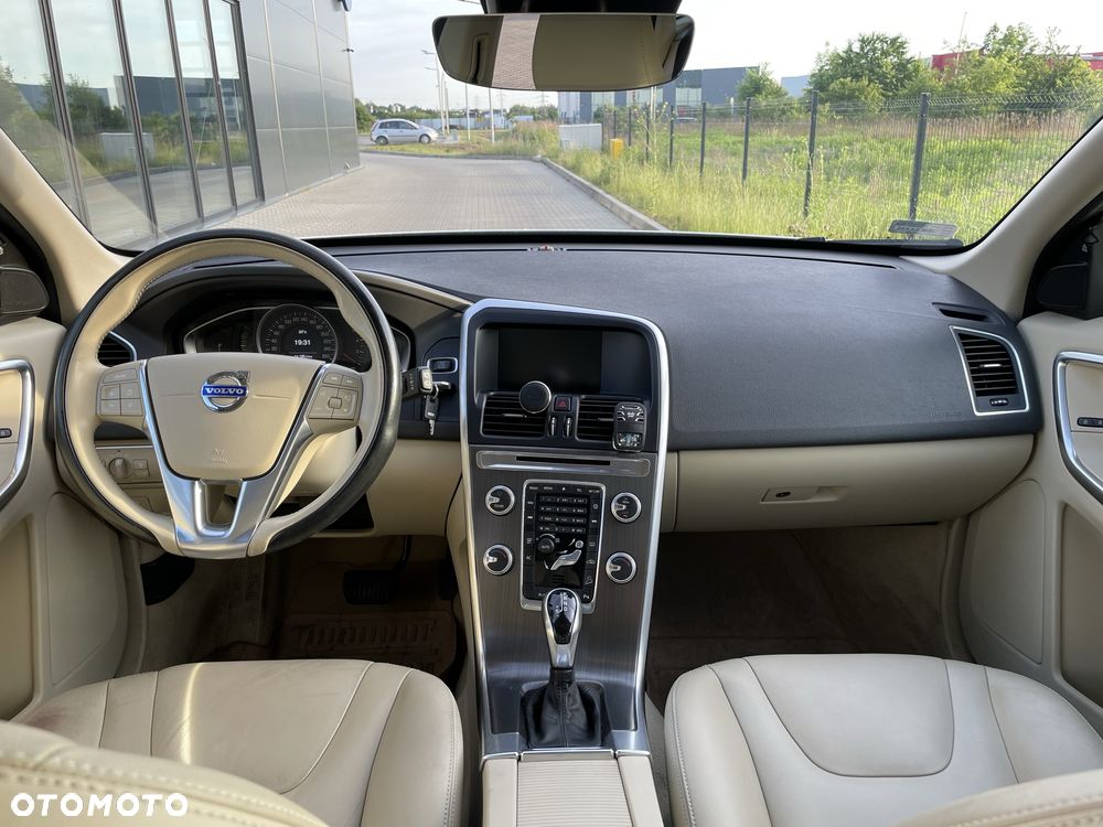 Volvo XC 60 - 4