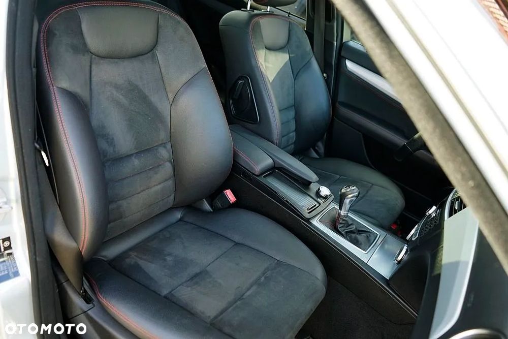 Mercedes-Benz Klasa C 200 CDI BlueEff Avantgarde - 21