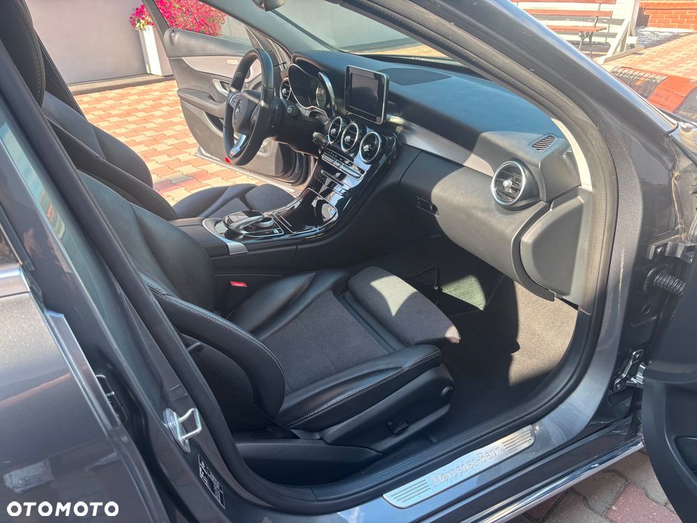 Mercedes-Benz Klasa C 250 9G-TRONIC Avantgarde - 12