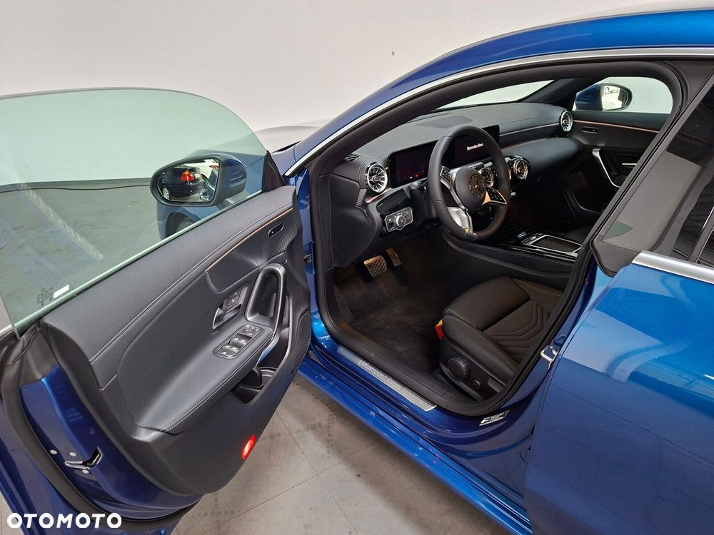 Mercedes-Benz CLA - 11