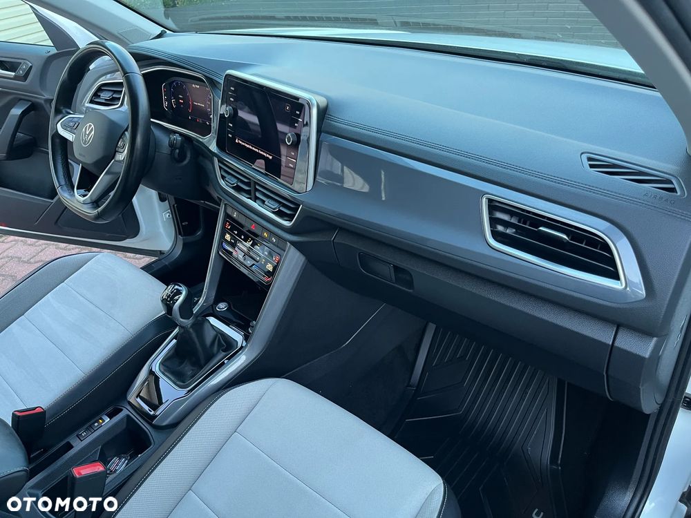 Volkswagen T-Roc 1.5 TSI Style - 23