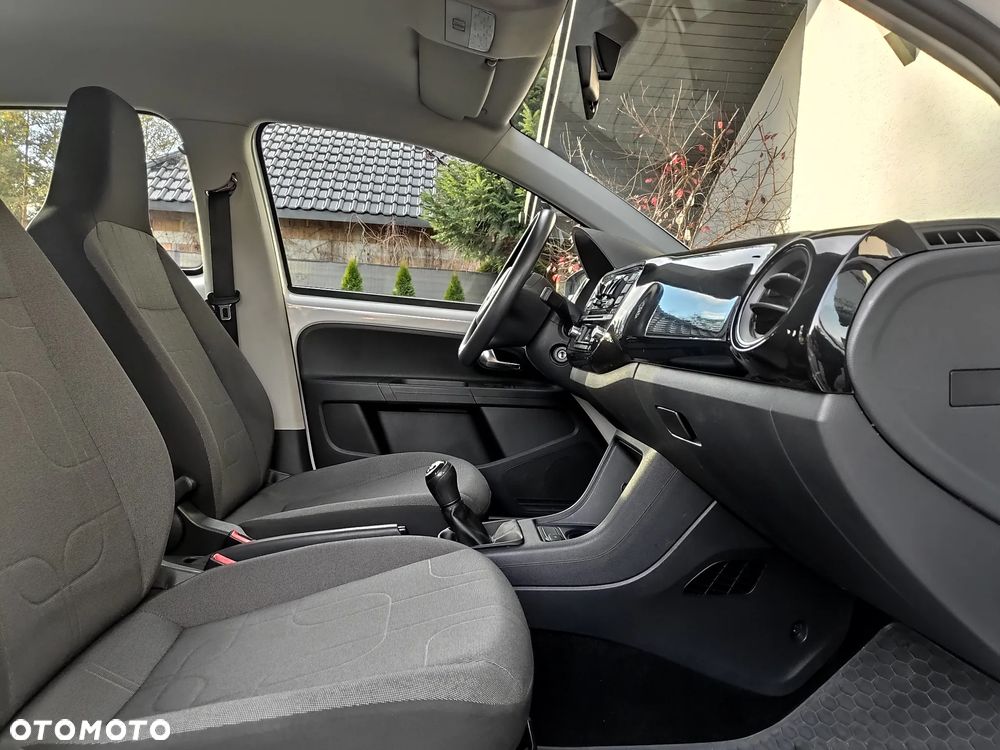 Volkswagen up! - 10