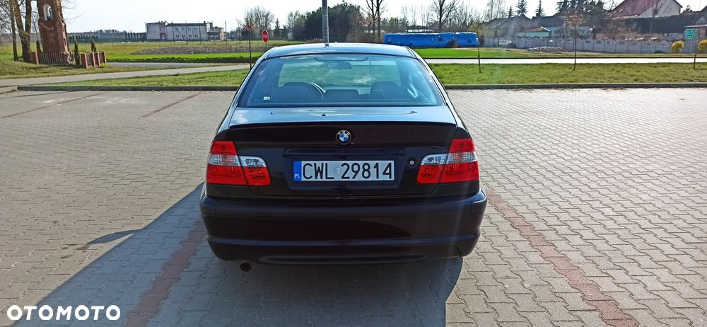 BMW Seria 3 318i Edition Sport - 8