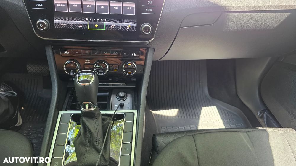 Skoda Superb 2.0 TDI DSG Ambition - 14