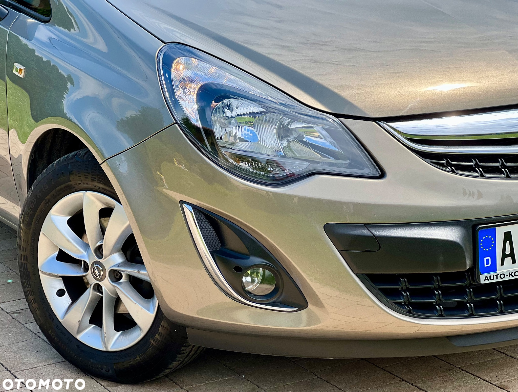 Opel Corsa 1.2 16V Enjoy - 24