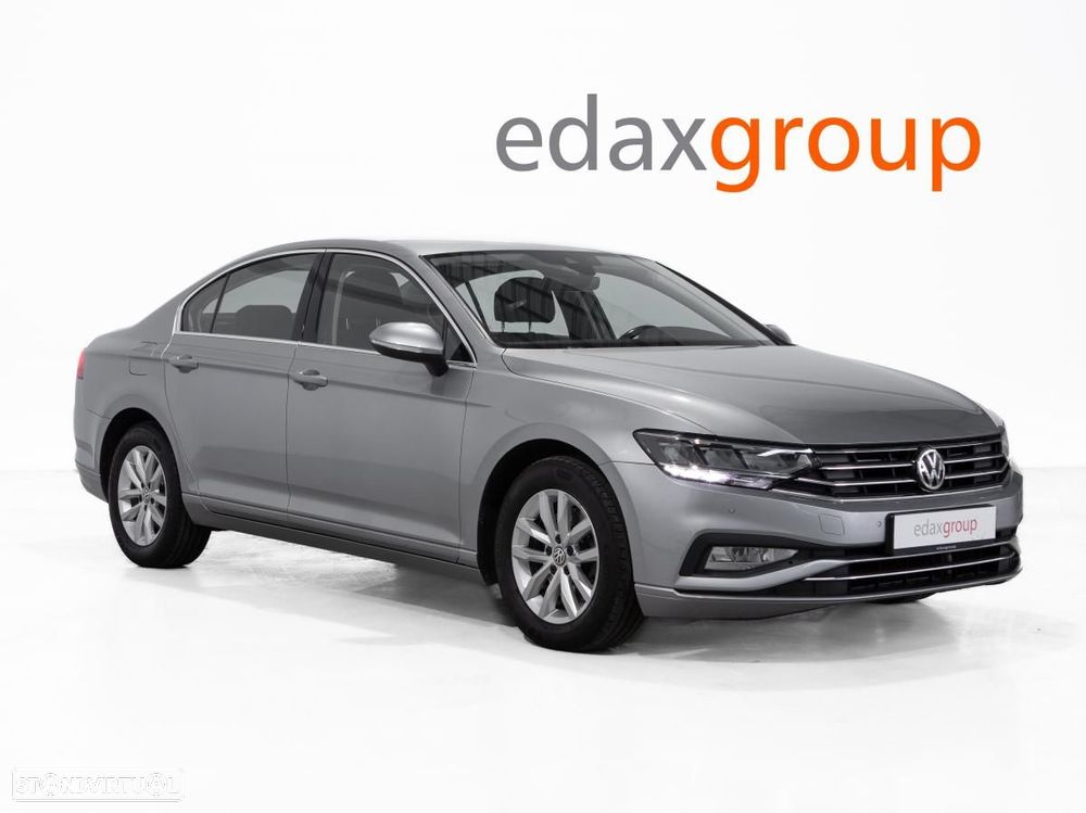 VW Passat 1.6 TDI Business DSG - 1
