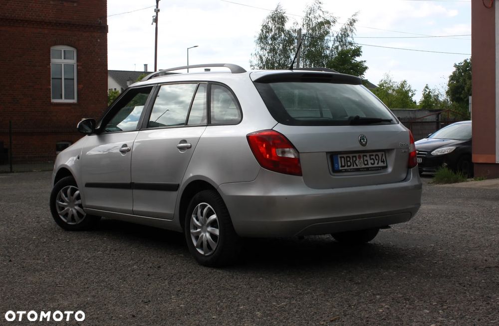 Skoda Fabia 1.4 16V Scout - 3