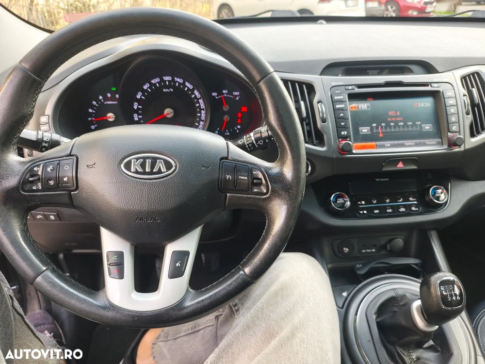 Kia Sportage 2,0 CRDI AWD Dream-Team Edition - 7