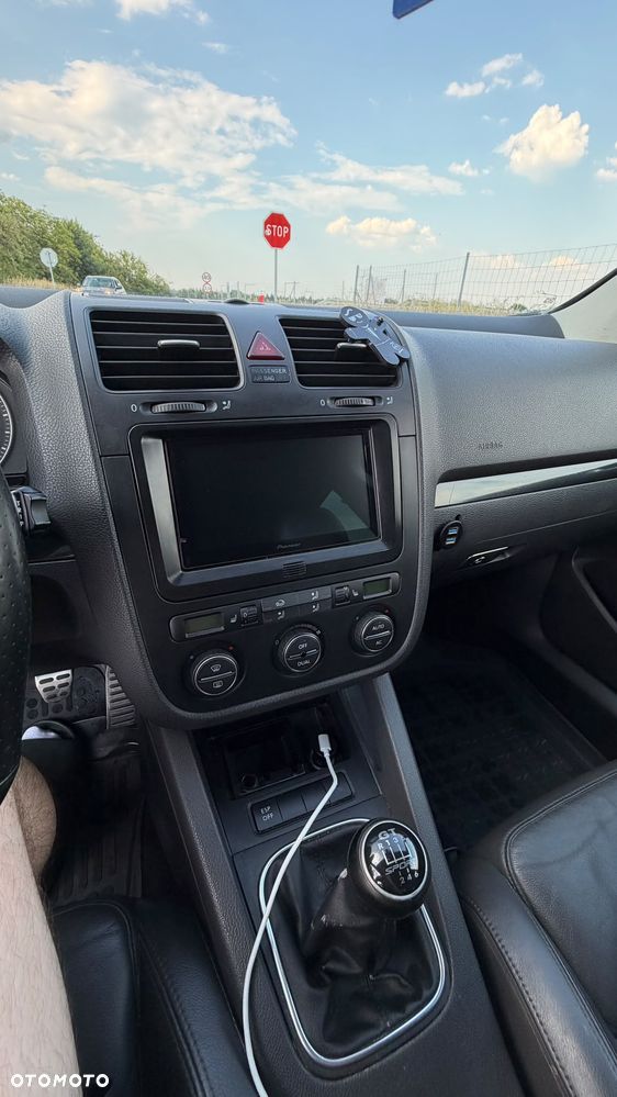 Volkswagen Golf - 21