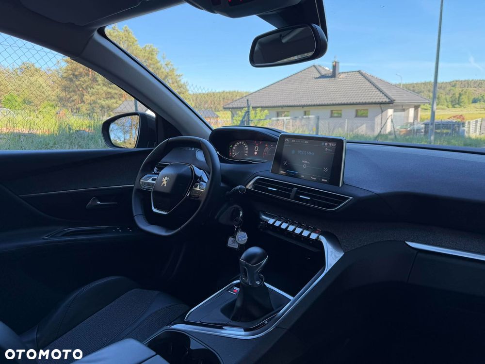 Peugeot 3008 1.6 BlueHDi Allure S&S - 22