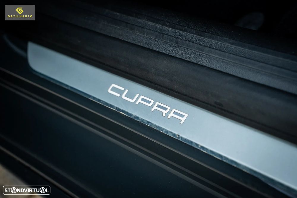 SEAT Leon ST 2.0 TSI S&S 4Drive DSG Cupra 300 Edition Carbon - 30