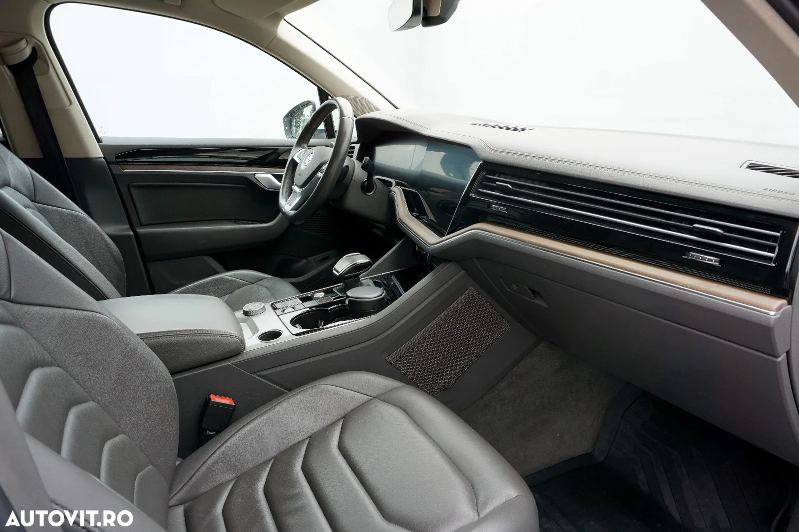 Volkswagen Touareg V6 TDI Elegance - 23