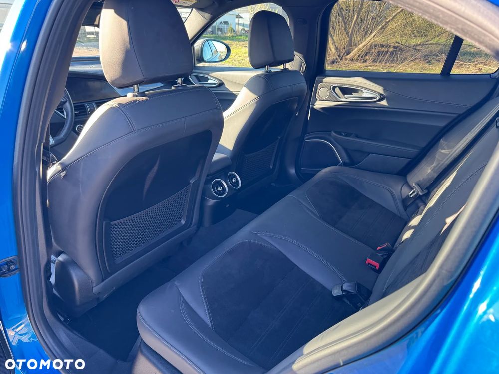Alfa Romeo Giulia 2.0 Turbo Veloce TI Q4 - 13