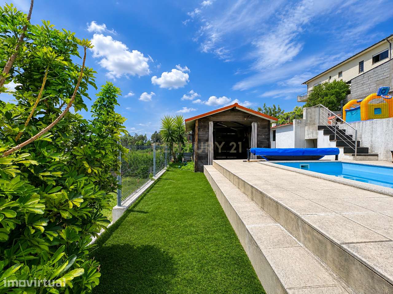 Moradia com miradouro, piscina e área agricola em Lousada, Porto - Grande imagem: 2/16