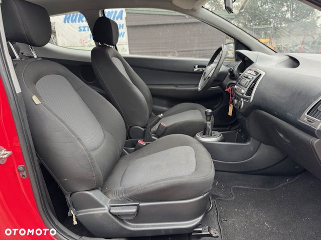 Hyundai i20 - 21
