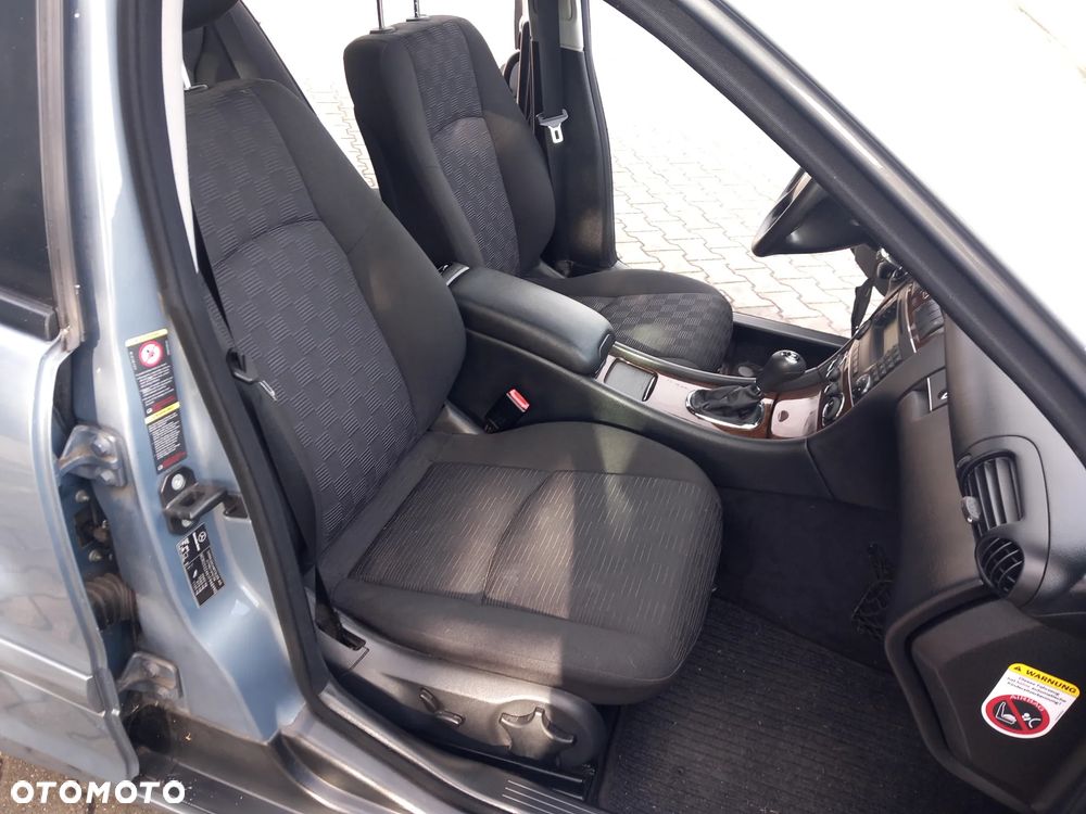 Mercedes-Benz Klasa C 180 Kompressor Automatik Classic Sport Edition - 31