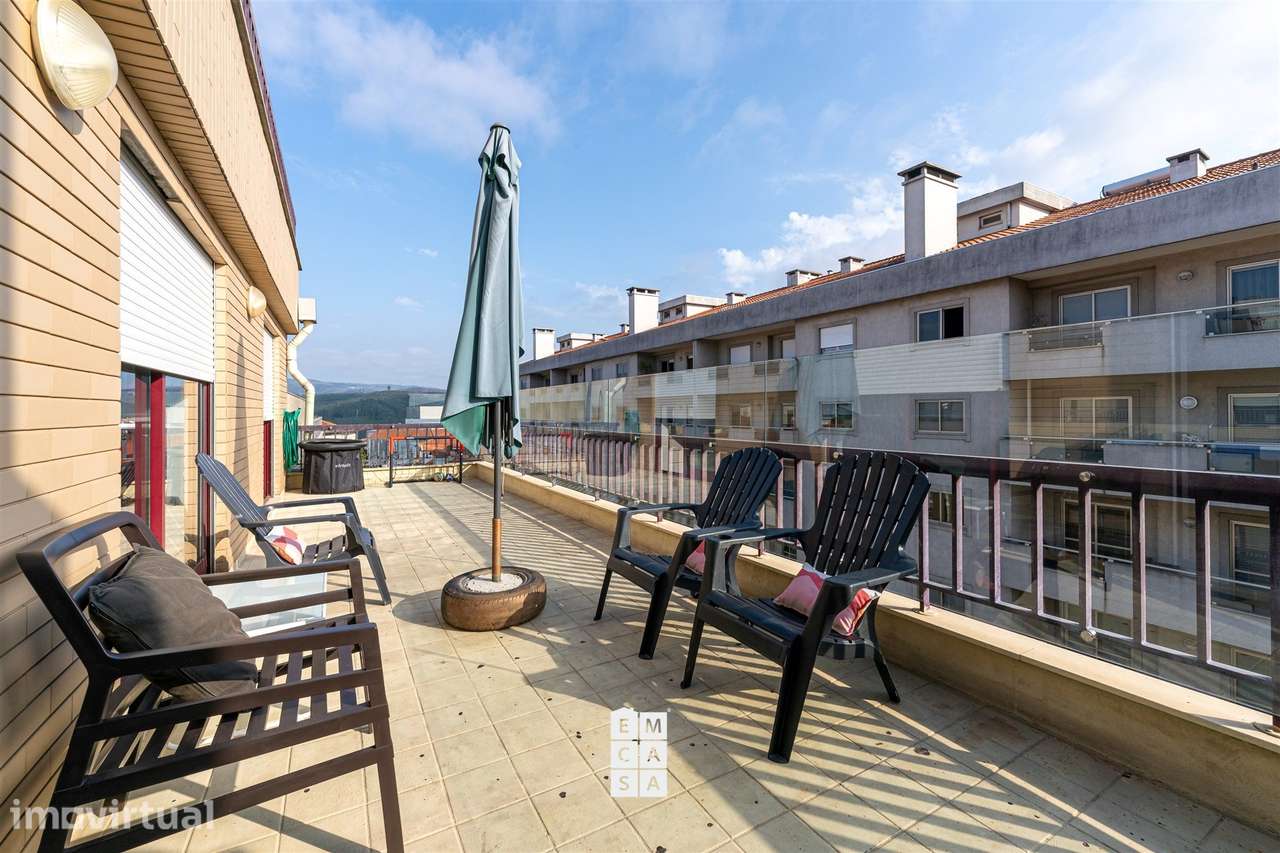 Apartamento T3 Venda em Oliveira de Azeméis, Santiago de Riba-Ul, Ul, - Grande imagem: 2/48