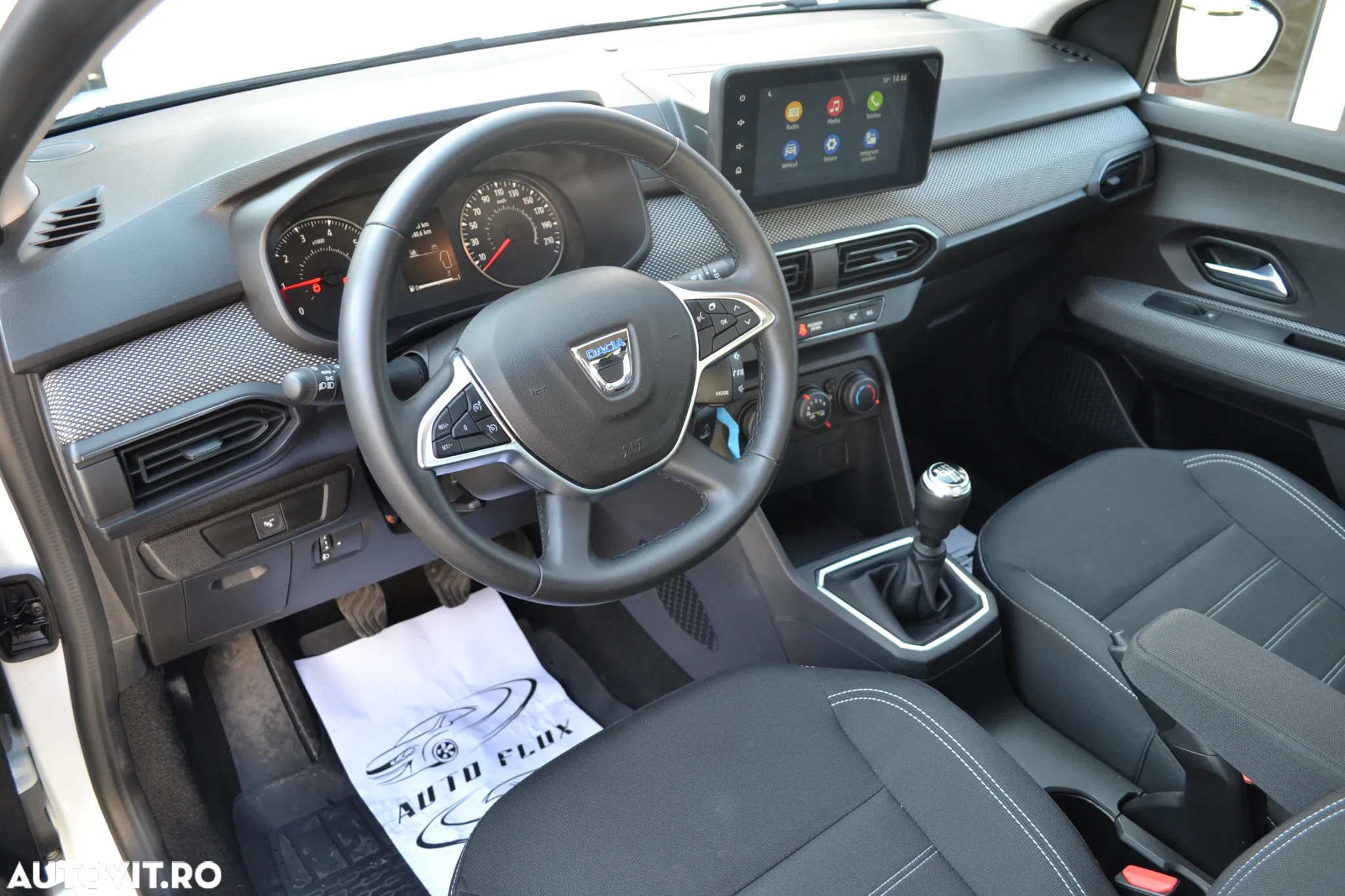 Dacia Sandero TCe 90 MT6 Comfort - 8