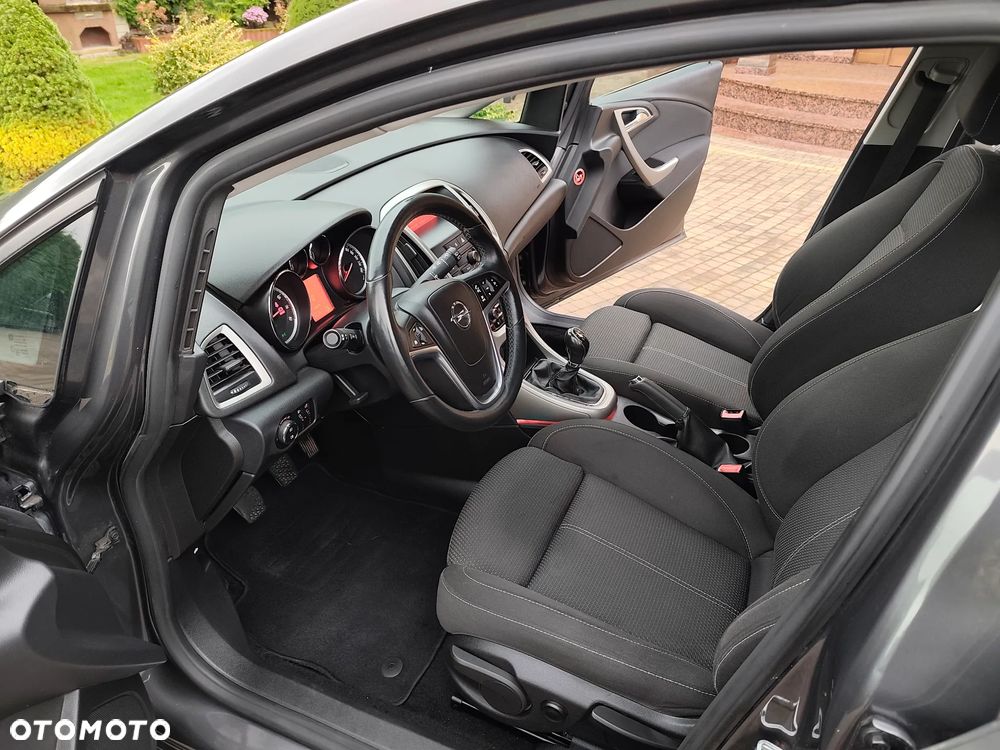 Opel Astra 1.6 Design Edition - 8